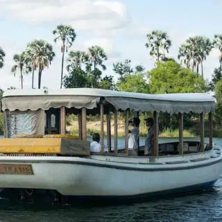 Raikane-Luxury-Cruises-Victoria-Falls-Zambezi-River