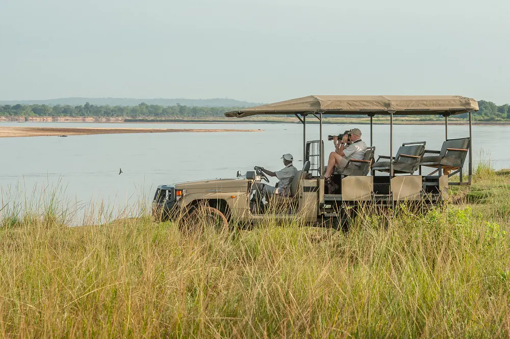 South Luangwa luxury safari game drive